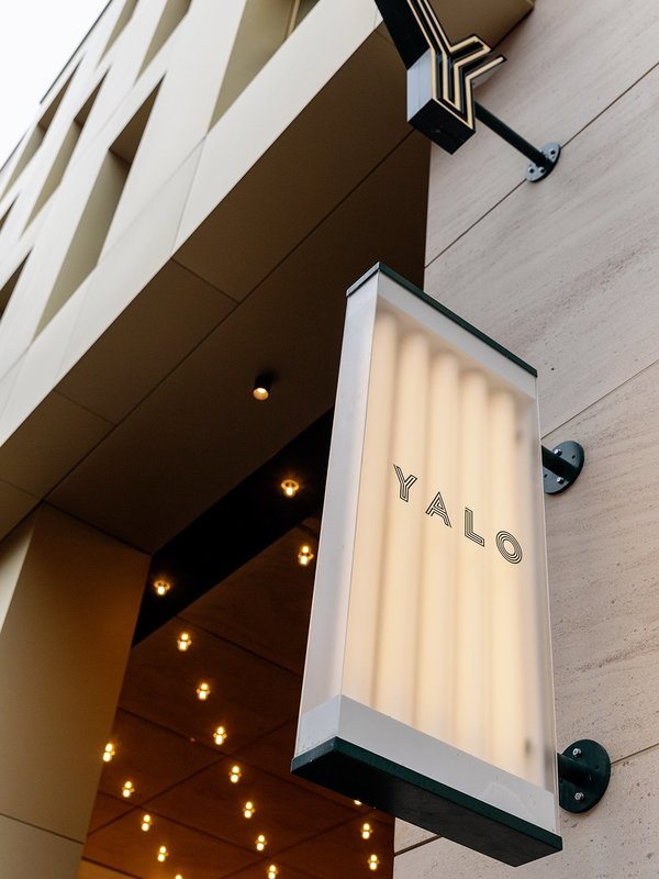 Yalo hotel gent gevel