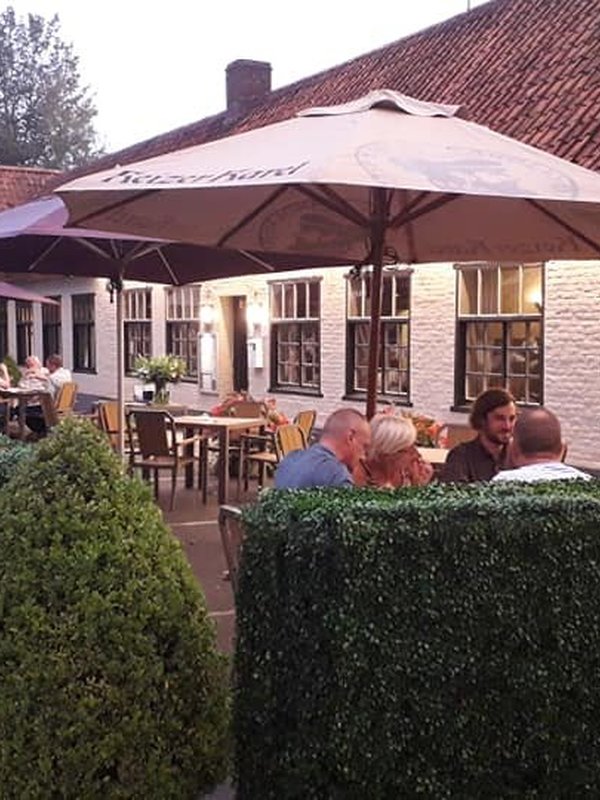 't Biezemhof Aalter restaurant feestzaal schuurke grote zaal evenementen recepties diner dansfeest