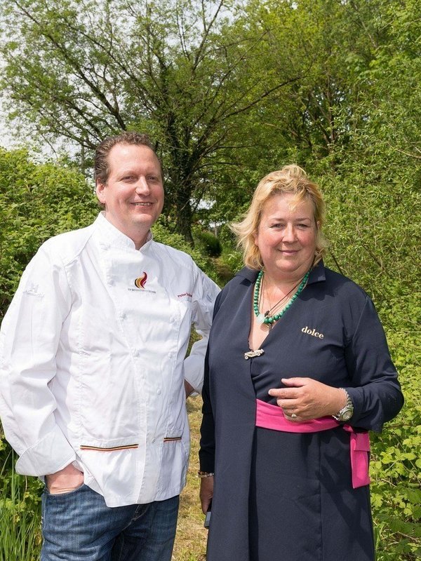 peter de groote familiebedrijf catering ten dauwe aalter  eventcatering traiteur restaurant groepsrestaurant grote groepen feesten tuin feesten buiten zomer bar