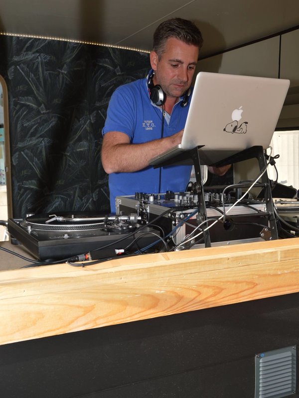 Discobar Caravan