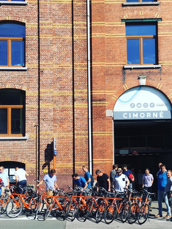 De Fietserij Aalst Fietsverhuur en fietskoerier teambuilding en bezorging van catering in Aalst
