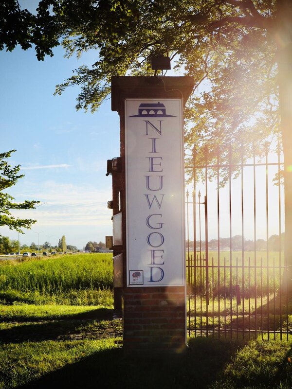 De toegangspoort van Domein Nieuwgoed