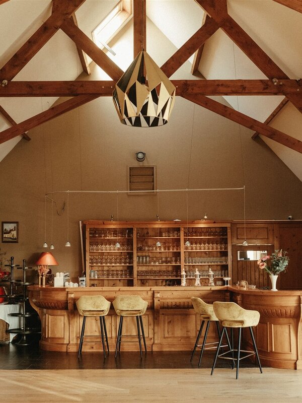 Interieur van Feestzaal Valkenbulcke